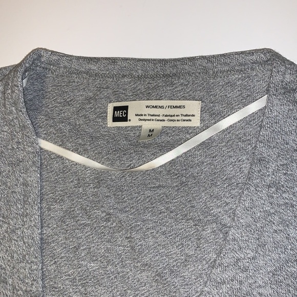 MEC Mountain Equipment Coop Grey Cardigan - Women’s Size Medium - Picture 6 of 7